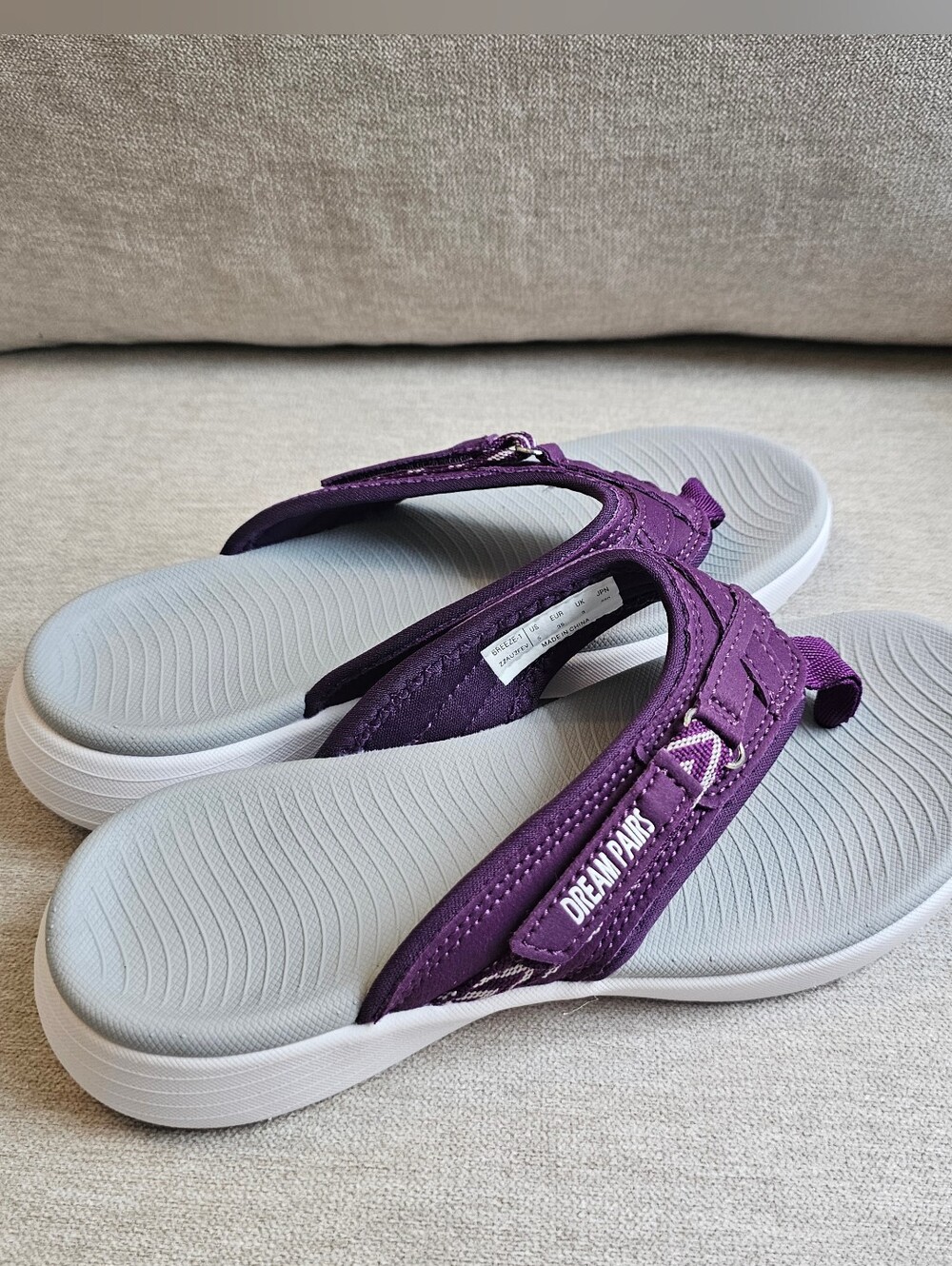 NWOT- Women's Size 5 Purple Flip Flops
